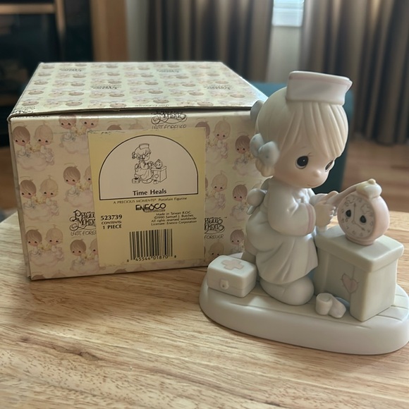 Precious Moments 523739 - Picture 1 of 3